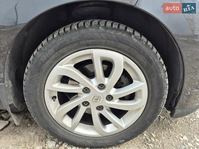 Серый Рено Меган, объемом двигателя 1.5 л и пробегом 302 тыс. км за 7150 $, фото 33 на Automoto.ua