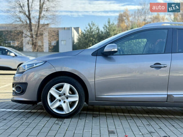Серый Рено Меган, объемом двигателя 1.5 л и пробегом 243 тыс. км за 7999 $, фото 11 на Automoto.ua