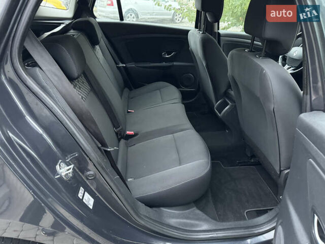 Серый Рено Меган, объемом двигателя 1.46 л и пробегом 285 тыс. км за 7400 $, фото 9 на Automoto.ua