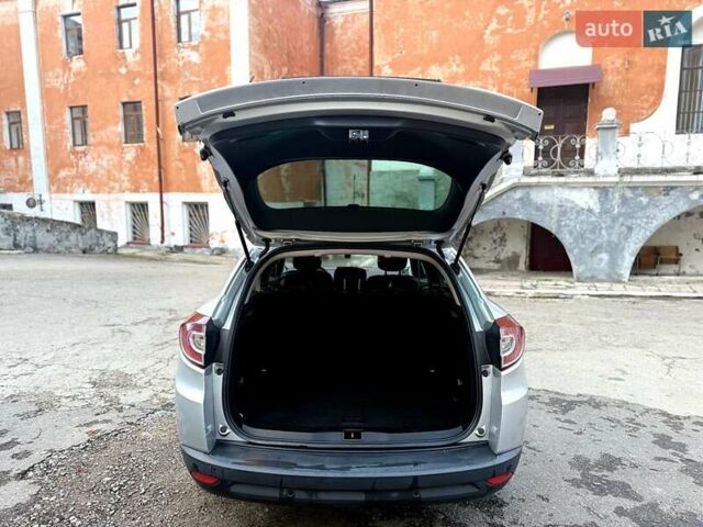 Сірий Рено Меган, об'ємом двигуна 1.6 л та пробігом 230 тис. км за 7700 $, фото 82 на Automoto.ua