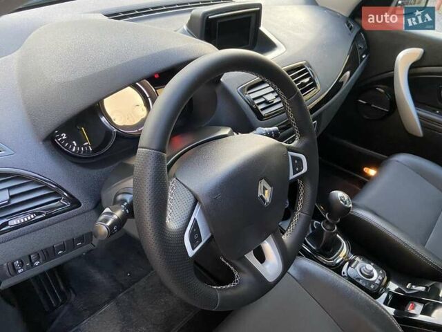 Серый Рено Меган, объемом двигателя 1.5 л и пробегом 194 тыс. км за 8850 $, фото 81 на Automoto.ua