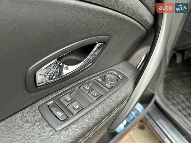 Сірий Рено Меган, об'ємом двигуна 1.5 л та пробігом 258 тис. км за 8500 $, фото 17 на Automoto.ua