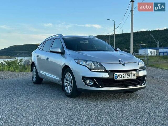 Рено Меган 2013 в Виннице на Automoto.ua Серый Рено Меган, объемом двигателя 1.46 л и пробегом 270 тыс. км за 7800 $, фото 23 на Automoto.ua