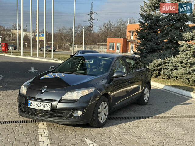 Сірий Рено Меган, об'ємом двигуна 1.46 л та пробігом 220 тис. км за 7700 $, фото 1 на Automoto.ua
