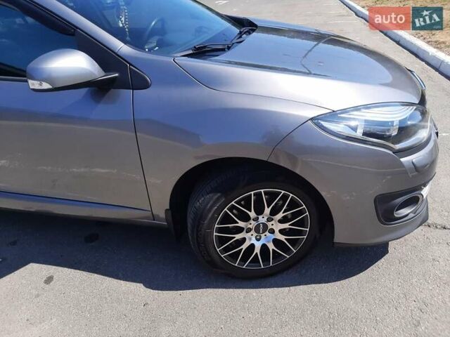 Серый Рено Меган, объемом двигателя 1.5 л и пробегом 225 тыс. км за 9100 $, фото 10 на Automoto.ua