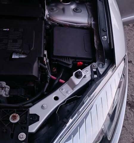 Сірий Рено Меган, об'ємом двигуна 1.6 л та пробігом 230 тис. км за 7700 $, фото 62 на Automoto.ua