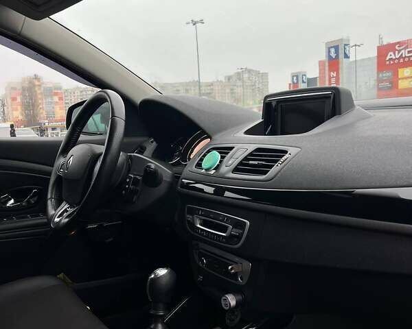 Сірий Рено Меган, об'ємом двигуна 1.46 л та пробігом 260 тис. км за 8700 $, фото 9 на Automoto.ua