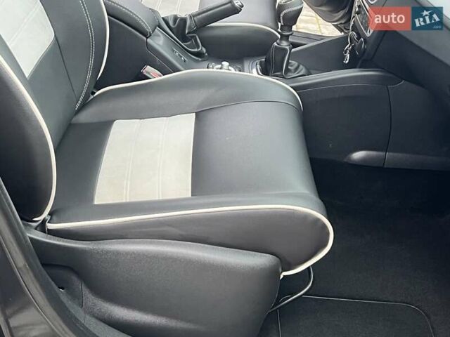 Серый Рено Меган, объемом двигателя 1.46 л и пробегом 230 тыс. км за 7470 $, фото 72 на Automoto.ua