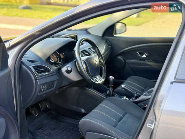 Серый Рено Меган, объемом двигателя 1.5 л и пробегом 243 тыс. км за 7999 $, фото 27 на Automoto.ua