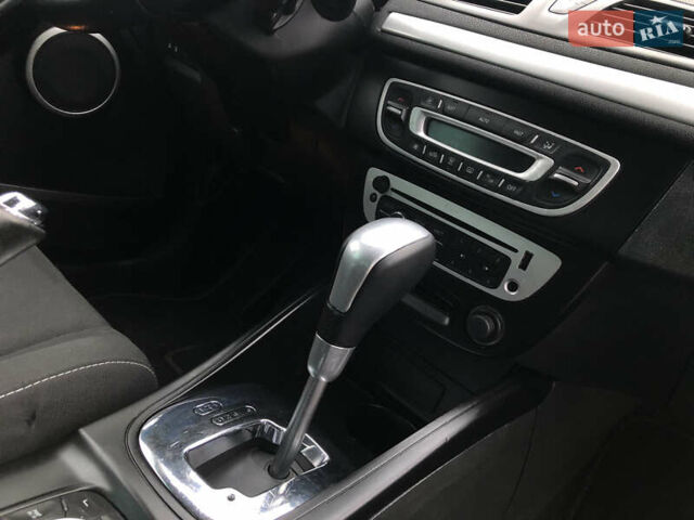 Серый Рено Меган, объемом двигателя 1.5 л и пробегом 256 тыс. км за 8350 $, фото 55 на Automoto.ua