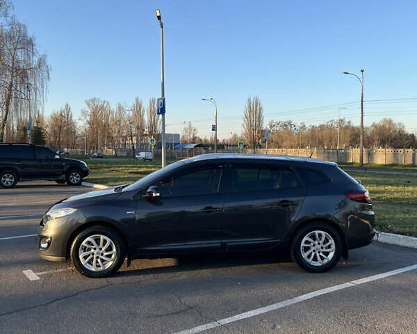 Серый Рено Меган, объемом двигателя 1.46 л и пробегом 230 тыс. км за 10000 $, фото 2 на Automoto.ua