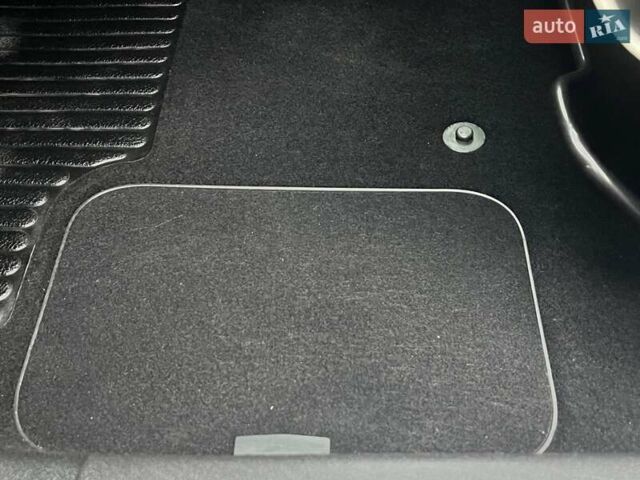 Серый Рено Меган, объемом двигателя 1.46 л и пробегом 230 тыс. км за 7470 $, фото 53 на Automoto.ua