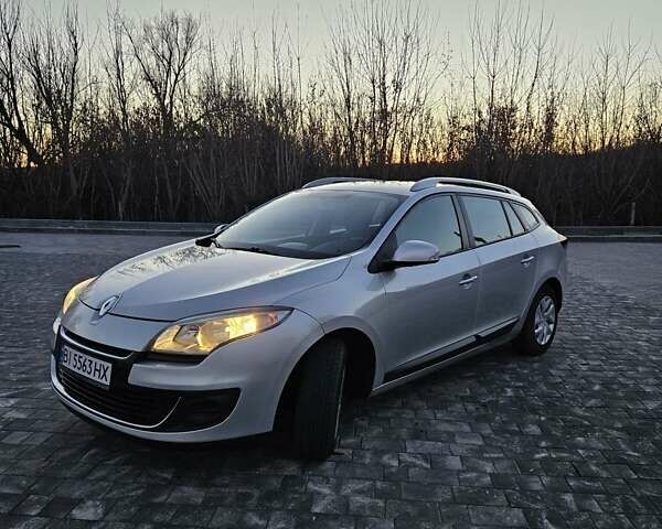 Серый Рено Меган, объемом двигателя 1.5 л и пробегом 252 тыс. км за 7549 $, фото 1 на Automoto.ua