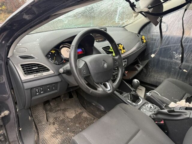 Серый Рено Меган, объемом двигателя 1.5 л и пробегом 250 тыс. км за 3100 $, фото 7 на Automoto.ua