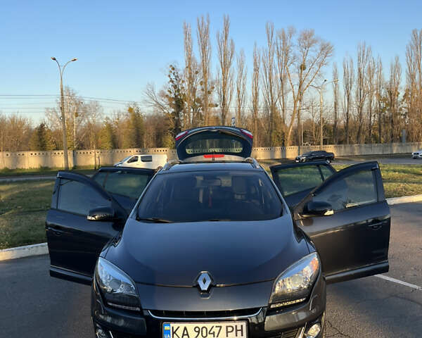 Серый Рено Меган, объемом двигателя 1.46 л и пробегом 230 тыс. км за 10000 $, фото 8 на Automoto.ua