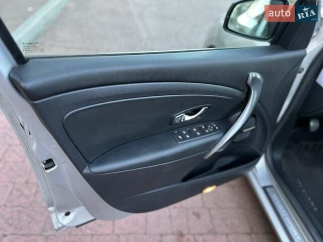 Серый Рено Меган, объемом двигателя 1.5 л и пробегом 258 тыс. км за 8999 $, фото 40 на Automoto.ua