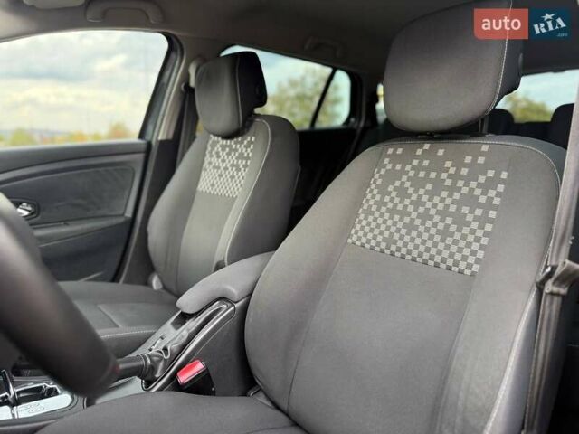 Серый Рено Меган, объемом двигателя 1.46 л и пробегом 253 тыс. км за 6400 $, фото 14 на Automoto.ua