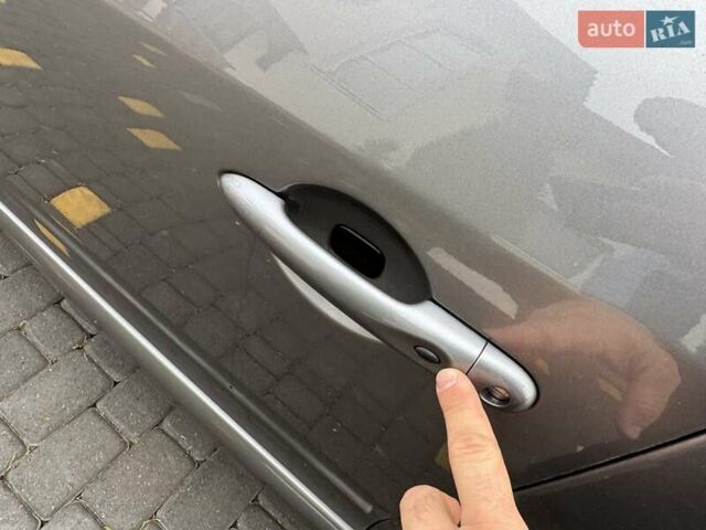 Серый Рено Меган, объемом двигателя 1.46 л и пробегом 233 тыс. км за 9800 $, фото 28 на Automoto.ua