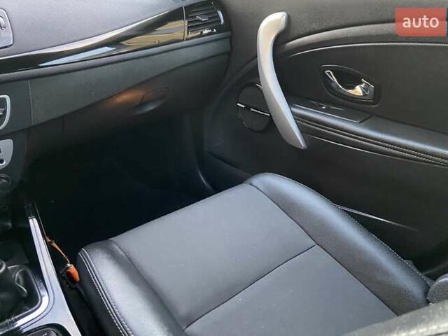 Серый Рено Меган, объемом двигателя 1.5 л и пробегом 194 тыс. км за 8850 $, фото 140 на Automoto.ua