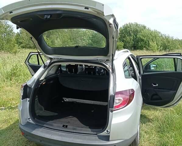 Сірий Рено Меган, об'ємом двигуна 1.2 л та пробігом 179 тис. км за 8250 $, фото 17 на Automoto.ua