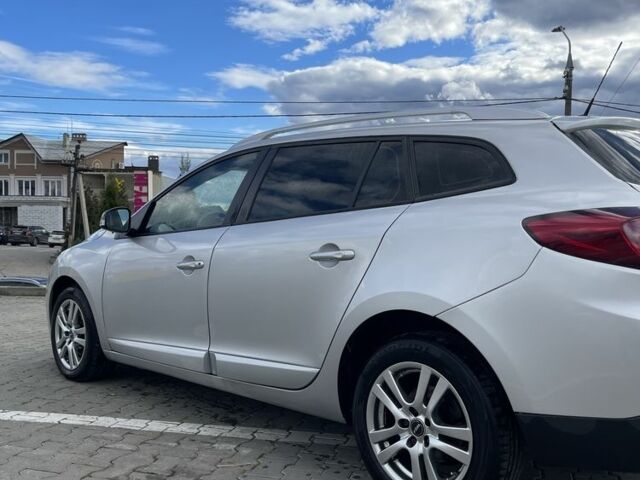 Рено Меган 2013 в Черновцах на Automoto.ua Серый Рено Меган, объемом двигателя 1.5 л и пробегом 255 тыс. км за 8280 $, фото 8 на Automoto.ua