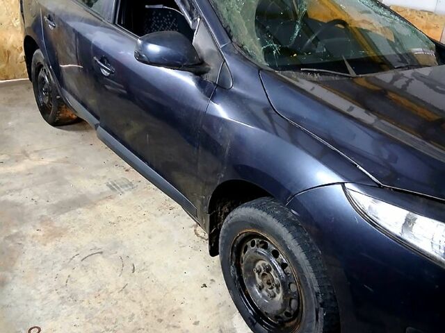 Сірий Рено Меган, об'ємом двигуна 1.5 л та пробігом 200 тис. км за 4000 $, фото 3 на Automoto.ua