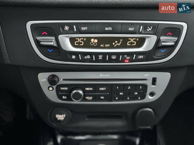 Серый Рено Меган, объемом двигателя 1.5 л и пробегом 264 тыс. км за 7950 $, фото 30 на Automoto.ua