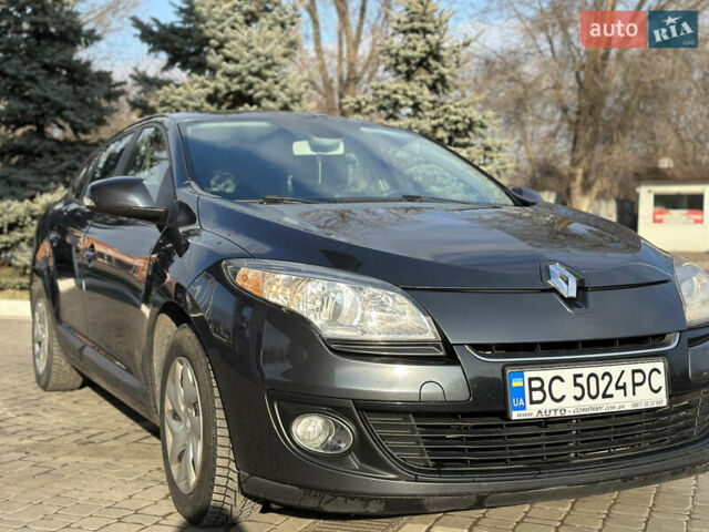 Сірий Рено Меган, об'ємом двигуна 1.46 л та пробігом 220 тис. км за 7700 $, фото 3 на Automoto.ua