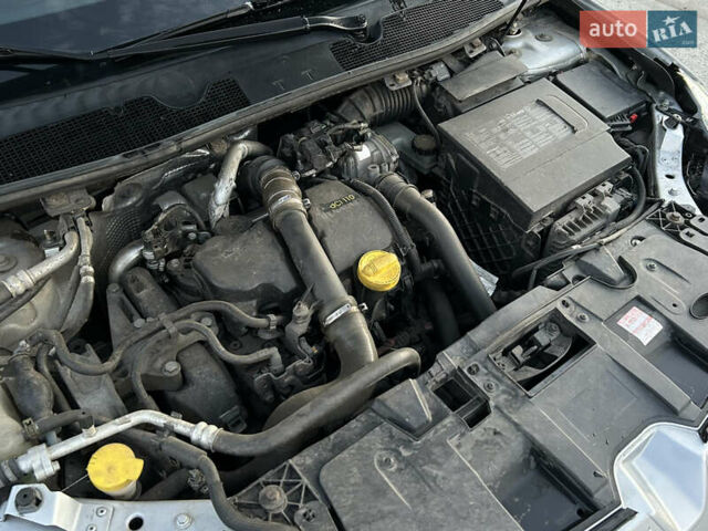 Серый Рено Меган, объемом двигателя 1.46 л и пробегом 250 тыс. км за 7500 $, фото 27 на Automoto.ua