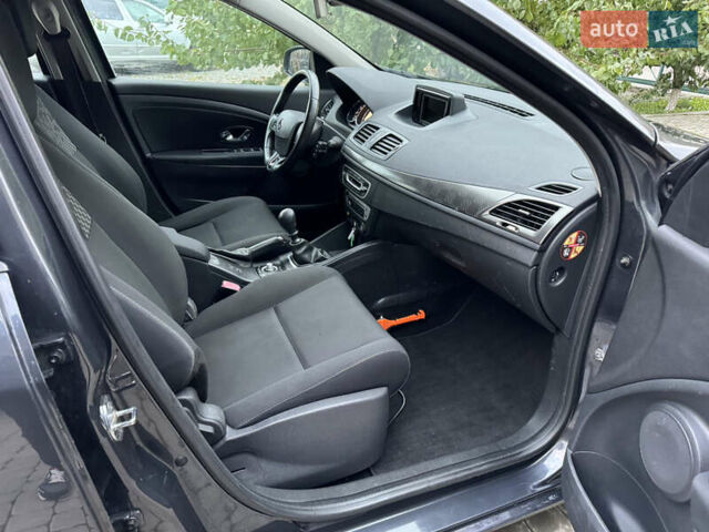 Серый Рено Меган, объемом двигателя 1.46 л и пробегом 285 тыс. км за 7400 $, фото 10 на Automoto.ua