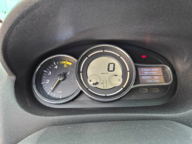 Сірий Рено Меган, об'ємом двигуна 1.5 л та пробігом 303 тис. км за 7150 $, фото 12 на Automoto.ua