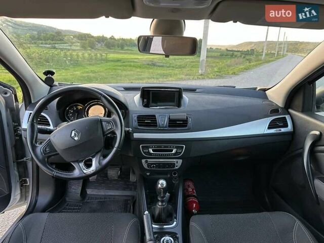 Рено Меган 2013 в Виннице на Automoto.ua Серый Рено Меган, объемом двигателя 1.46 л и пробегом 270 тыс. км за 7800 $, фото 26 на Automoto.ua