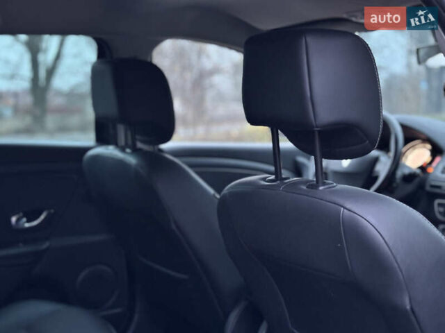 Серый Рено Меган, объемом двигателя 1.5 л и пробегом 264 тыс. км за 7600 $, фото 27 на Automoto.ua