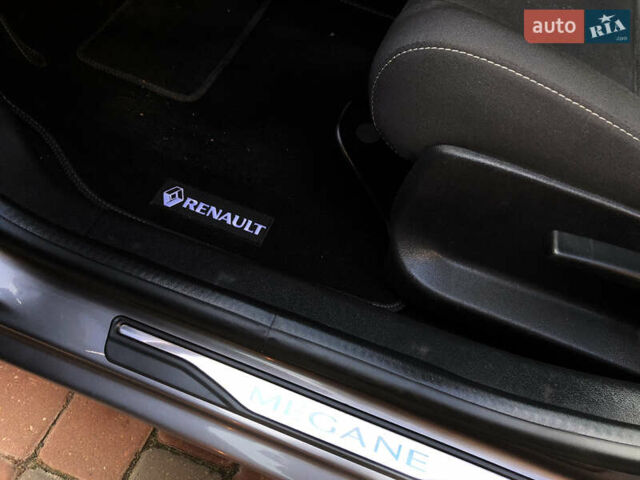 Серый Рено Меган, объемом двигателя 1.5 л и пробегом 256 тыс. км за 8350 $, фото 81 на Automoto.ua
