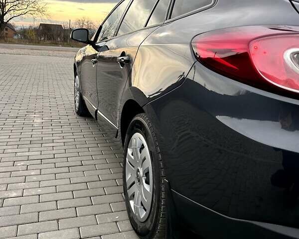 Серый Рено Меган, объемом двигателя 1.5 л и пробегом 247 тыс. км за 8300 $, фото 1 на Automoto.ua