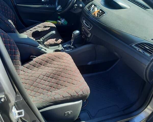 Серый Рено Меган, объемом двигателя 1.5 л и пробегом 225 тыс. км за 9250 $, фото 24 на Automoto.ua