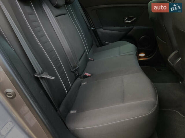 Серый Рено Меган, объемом двигателя 1.5 л и пробегом 256 тыс. км за 8350 $, фото 70 на Automoto.ua