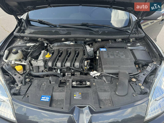 Сірий Рено Меган, об'ємом двигуна 1.6 л та пробігом 170 тис. км за 8300 $, фото 14 на Automoto.ua