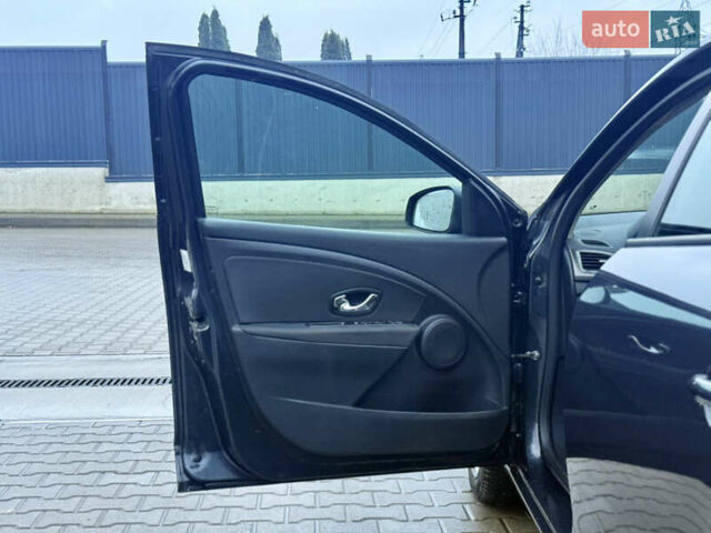 Сірий Рено Меган, об'ємом двигуна 1.6 л та пробігом 243 тис. км за 7499 $, фото 25 на Automoto.ua