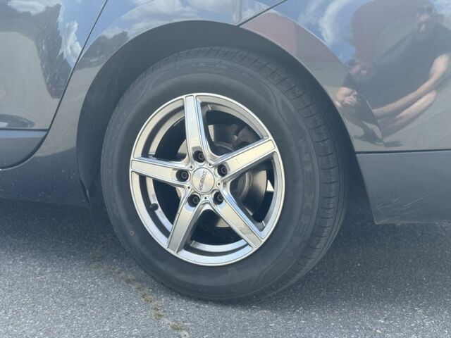 Сірий Рено Меган, об'ємом двигуна 1.6 л та пробігом 180 тис. км за 7300 $, фото 5 на Automoto.ua