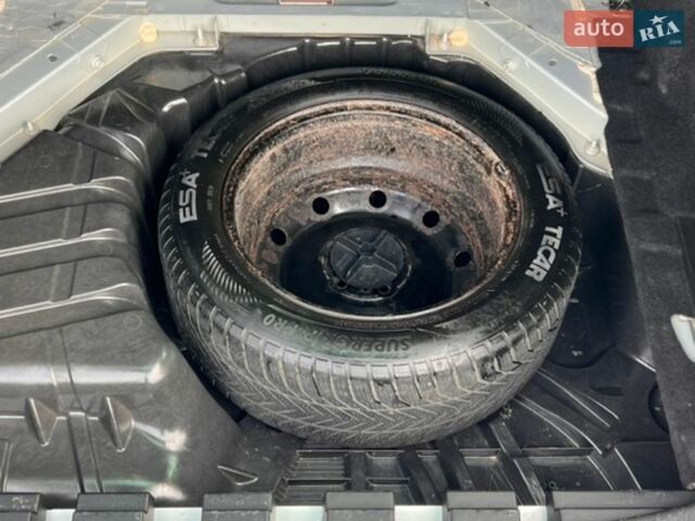 Сірий Рено Меган, об'ємом двигуна 1.46 л та пробігом 318 тис. км за 8000 $, фото 20 на Automoto.ua