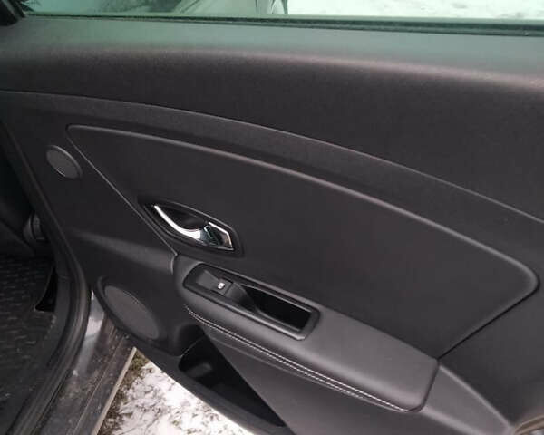 Сірий Рено Меган, об'ємом двигуна 1.46 л та пробігом 230 тис. км за 7900 $, фото 12 на Automoto.ua