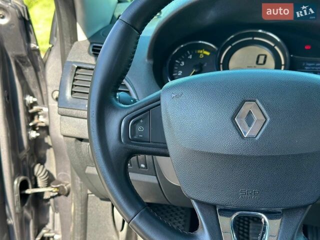 Сірий Рено Меган, об'ємом двигуна 1.46 л та пробігом 228 тис. км за 8700 $, фото 30 на Automoto.ua