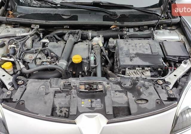 Серый Рено Меган, объемом двигателя 1.5 л и пробегом 264 тыс. км за 7200 $, фото 25 на Automoto.ua