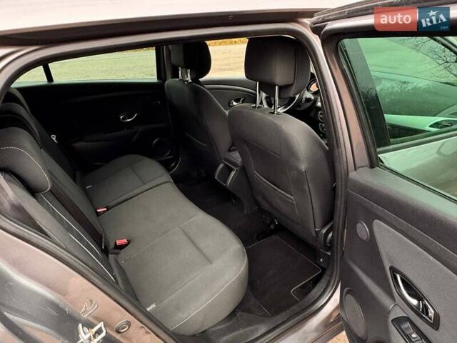 Сірий Рено Меган, об'ємом двигуна 1.46 л та пробігом 279 тис. км за 7450 $, фото 8 на Automoto.ua