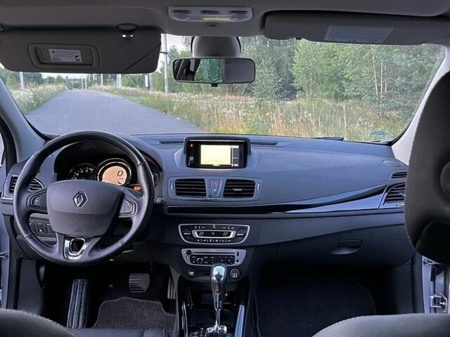 Сірий Рено Меган, об'ємом двигуна 2 л та пробігом 127 тис. км за 9900 $, фото 23 на Automoto.ua