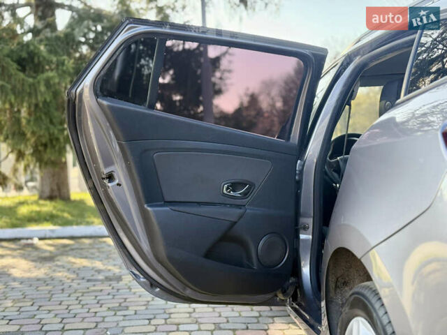 Серый Рено Меган, объемом двигателя 1.5 л и пробегом 243 тыс. км за 7999 $, фото 36 на Automoto.ua