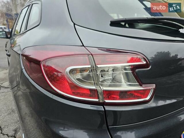 Серый Рено Меган, объемом двигателя 1.6 л и пробегом 173 тыс. км за 7450 $, фото 31 на Automoto.ua