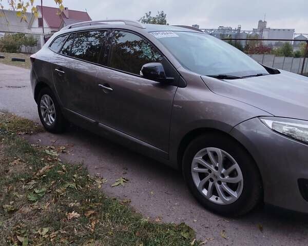 Сірий Рено Меган, об'ємом двигуна 1.46 л та пробігом 270 тис. км за 9100 $, фото 8 на Automoto.ua