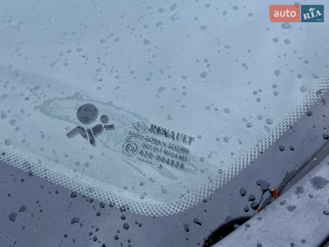 Сірий Рено Меган, об'ємом двигуна 1.6 л та пробігом 243 тис. км за 7499 $, фото 50 на Automoto.ua